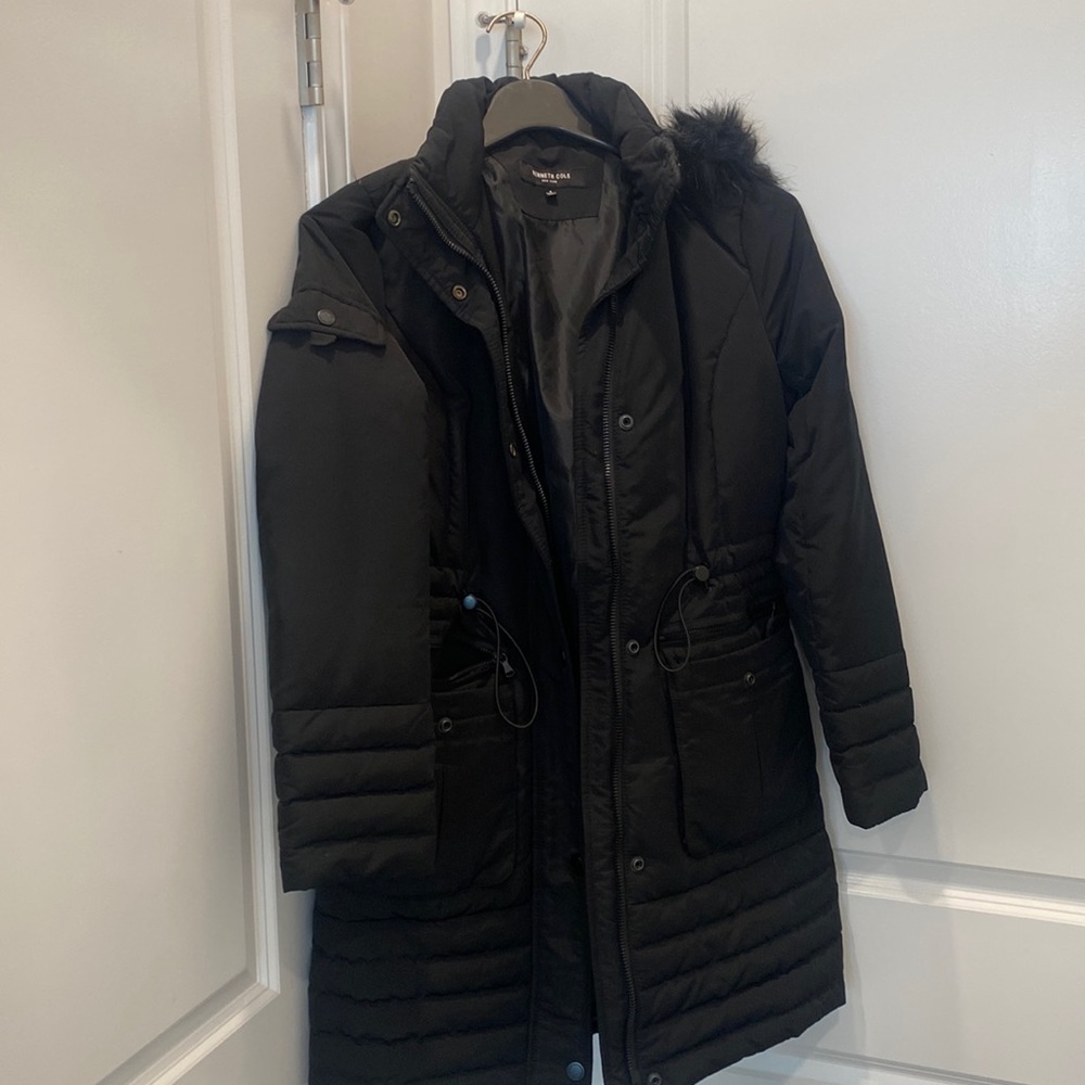 Women’s three-quarter women’s winter jacket